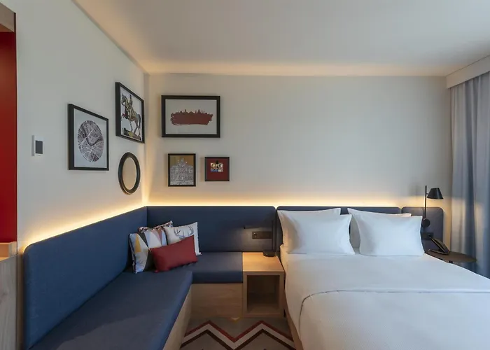 ホテル Hampton By Hilton Centre 3*