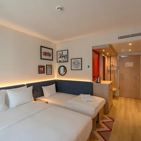 Otel Hampton By Hilton Centre