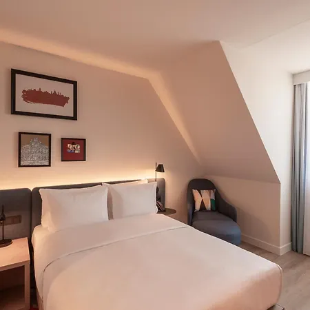 Hampton By Hilton Centre Hotel 3*