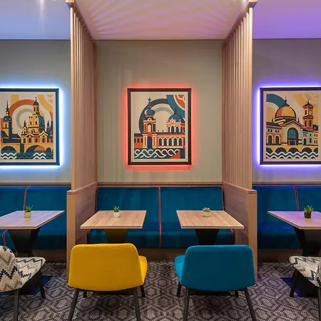Hotell Hampton By Hilton Centre 3*