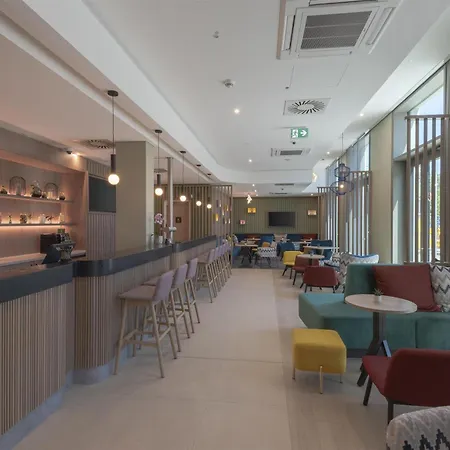 Hampton By Hilton Centre