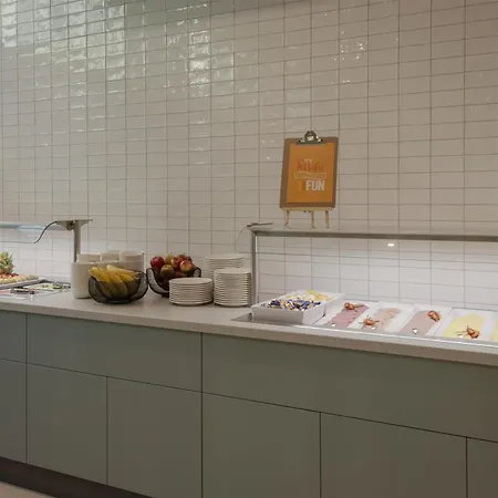 Hampton By Hilton Centre Dresden