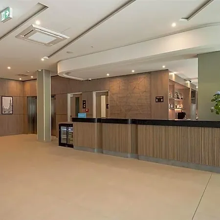Hampton By Hilton Centre Hotel
