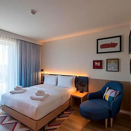 Hotel Hampton By Hilton Centre 3*