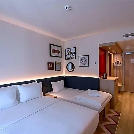 Hampton By Hilton Centre