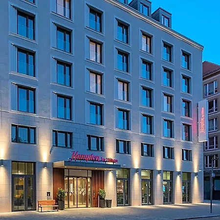 Hampton By Hilton Centre 3*