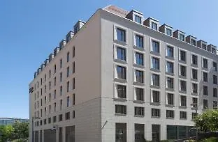 Hampton By Hilton Centre Hotel 3*