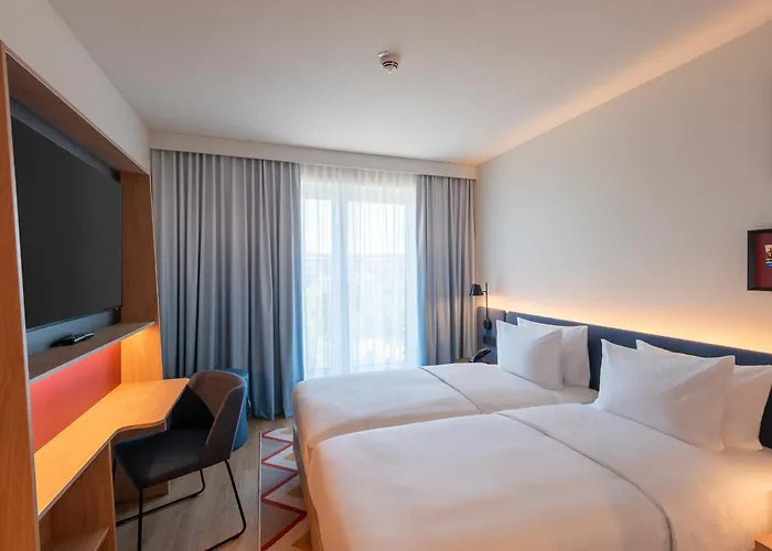 Hampton By Hilton Centre מלון 3*