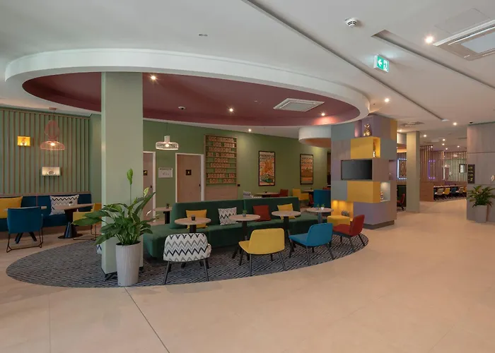 Hampton By Hilton Centre Отель