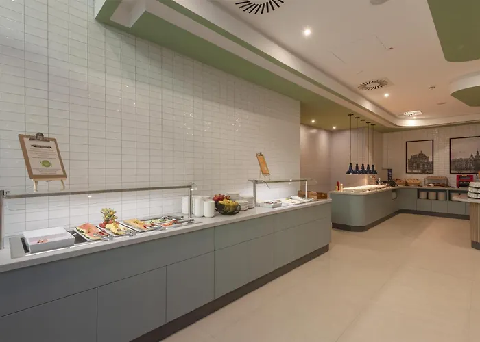 Hampton By Hilton Centre Отель 3*