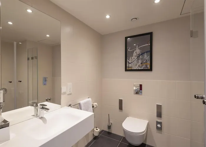 Отель Hampton By Hilton Centre Дрезден