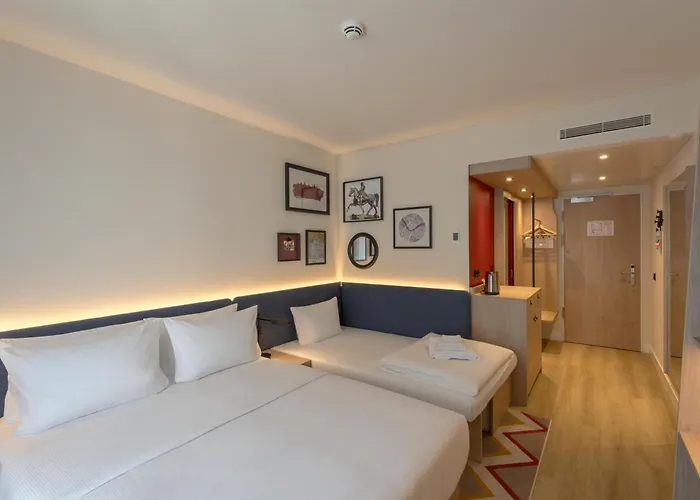 Hampton By Hilton Centre