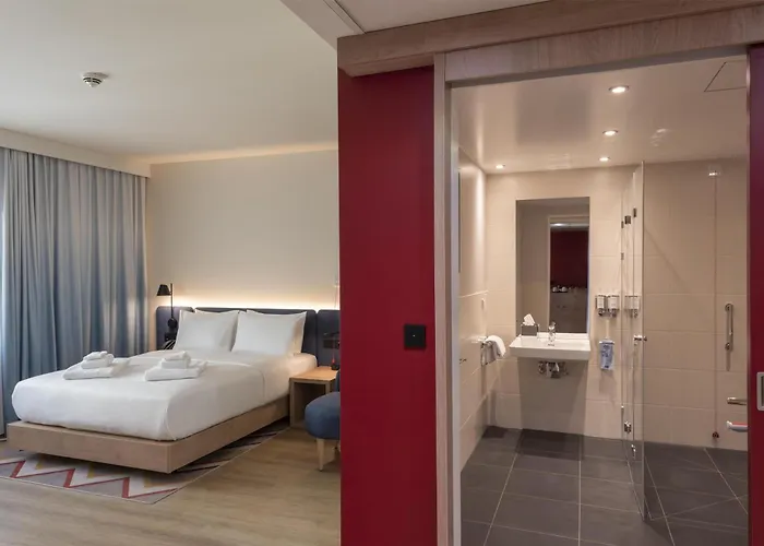 מלון Hampton By Hilton Centre