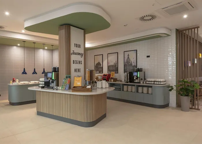 Hampton By Hilton Centre Отель Дрезден